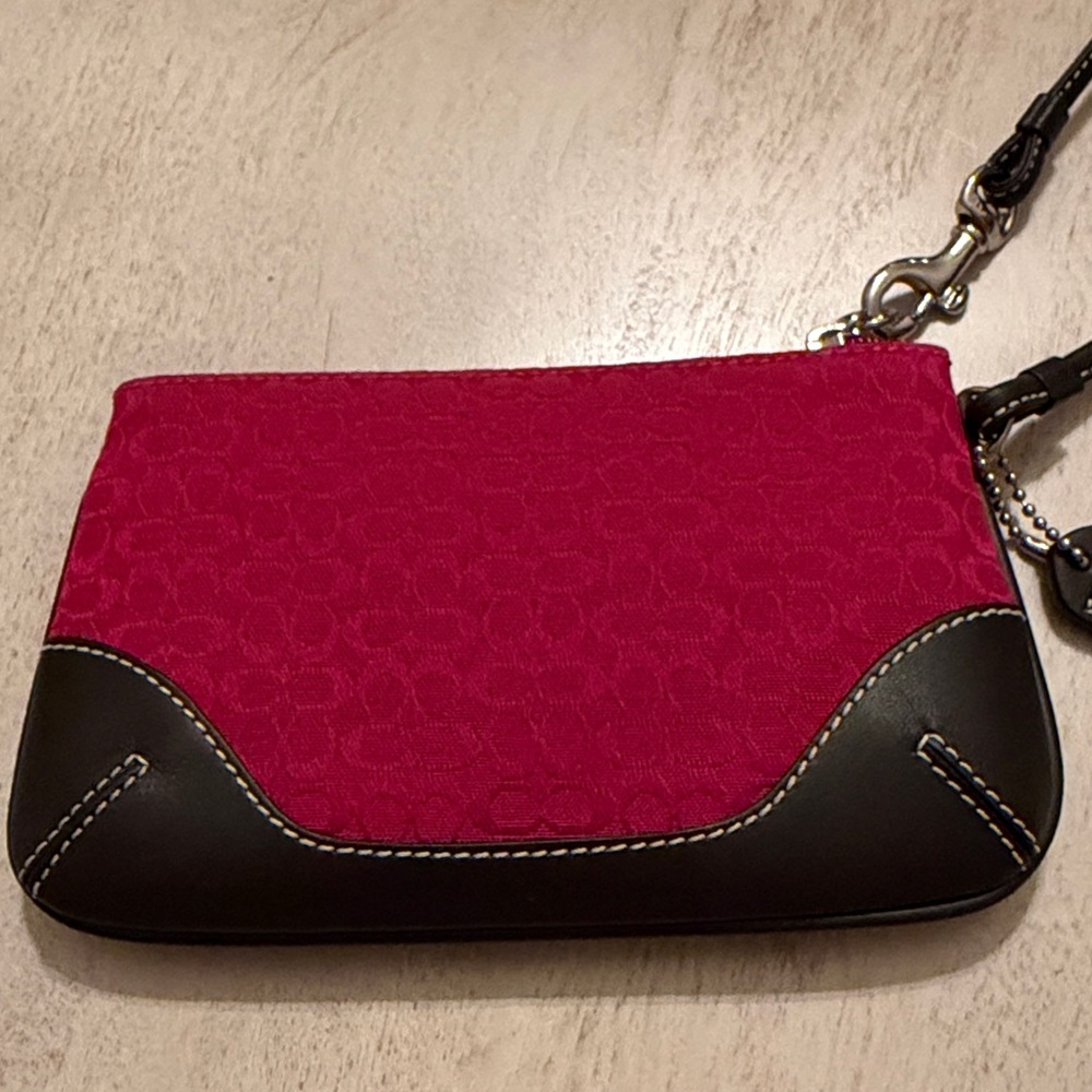 Vintage Coach Soho Wristlet - Picture 3 of 12